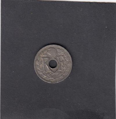 Beschrijving: 10 Centimes HOLE